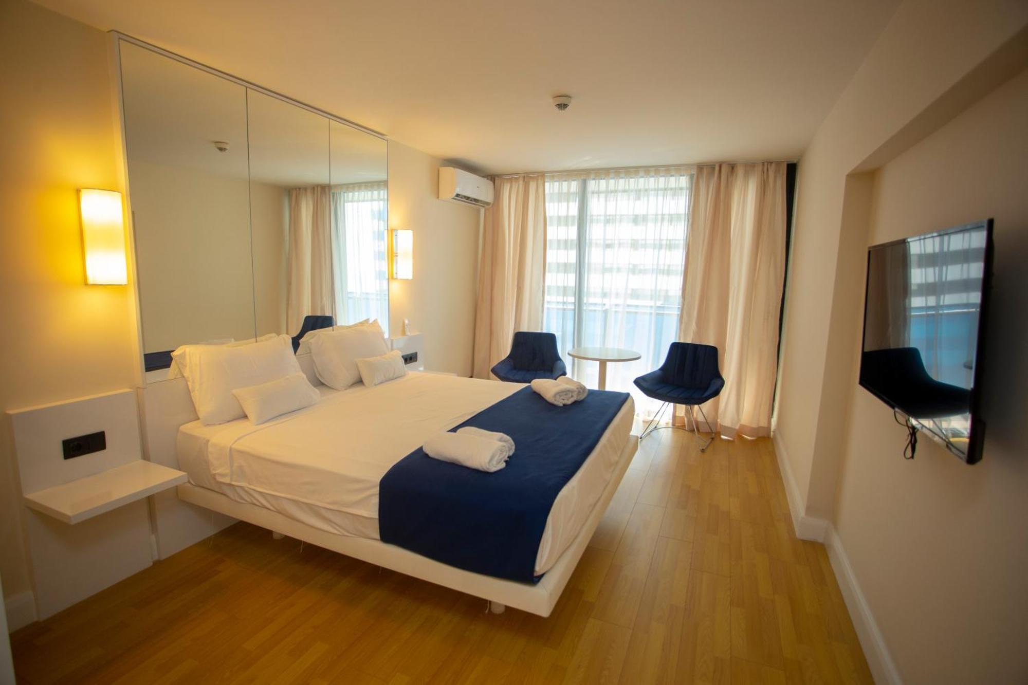Luxsor & Gorgeous Sea Vlews Apartment Batumi Exterior photo
