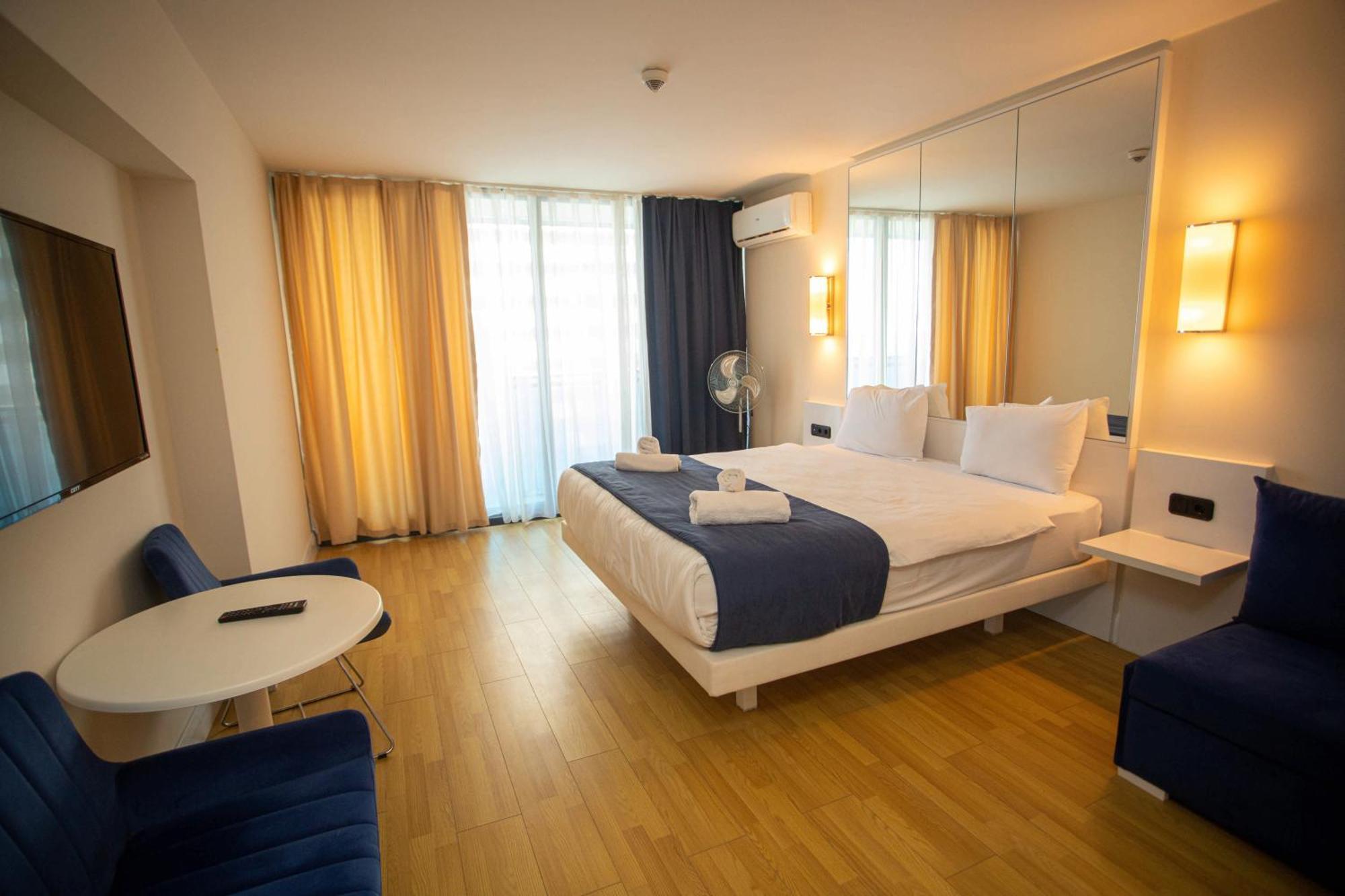 Luxsor & Gorgeous Sea Vlews Apartment Batumi Exterior photo