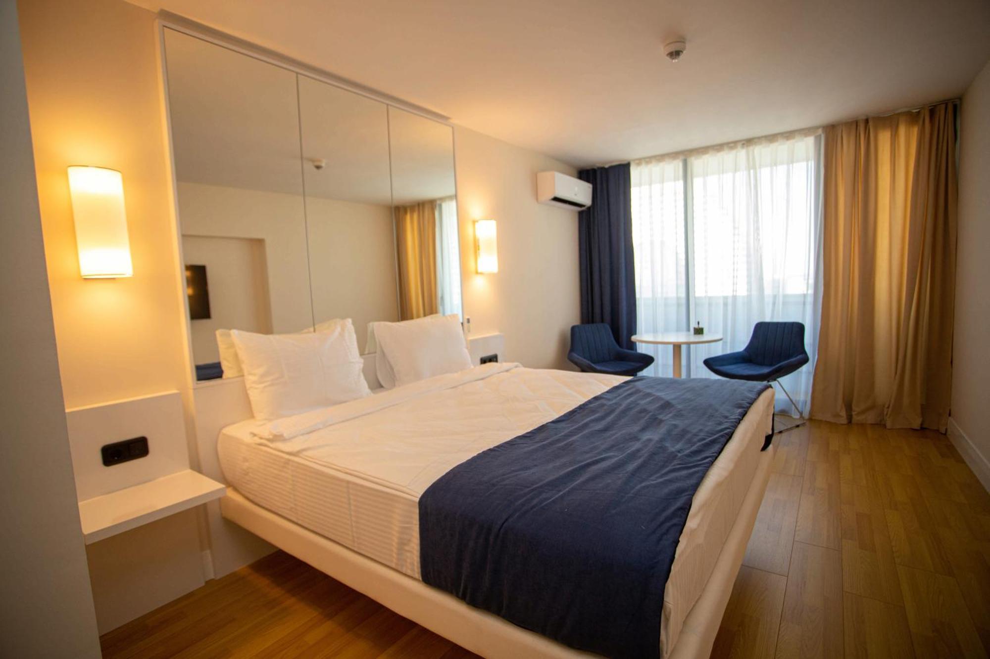 Luxsor & Gorgeous Sea Vlews Apartment Batumi Exterior photo
