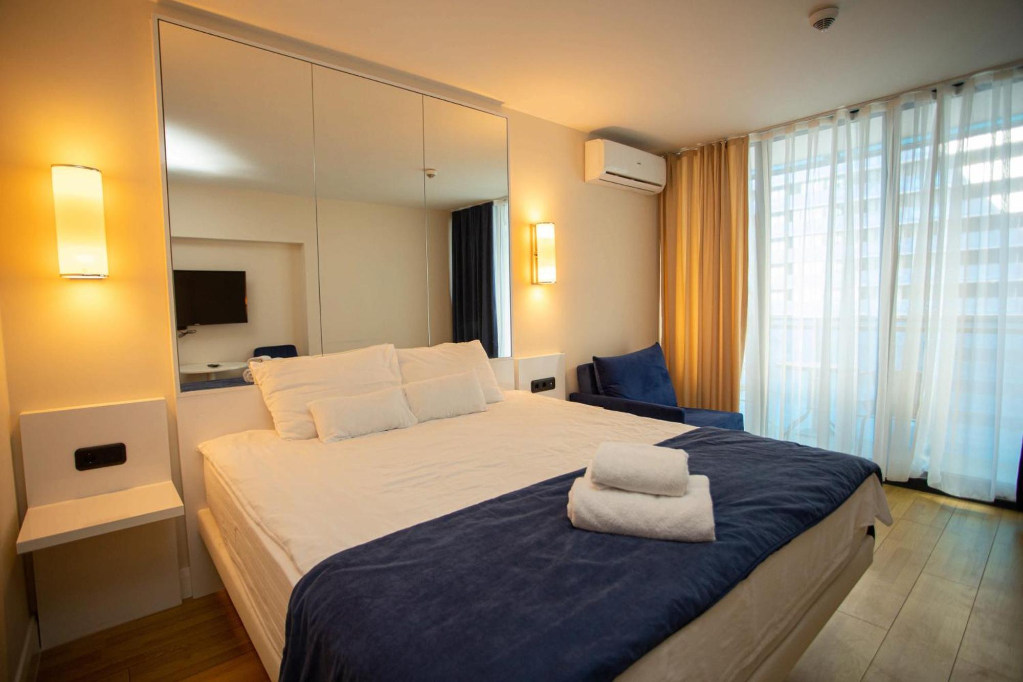 Luxsor & Gorgeous Sea Vlews Apartment Batumi Exterior photo