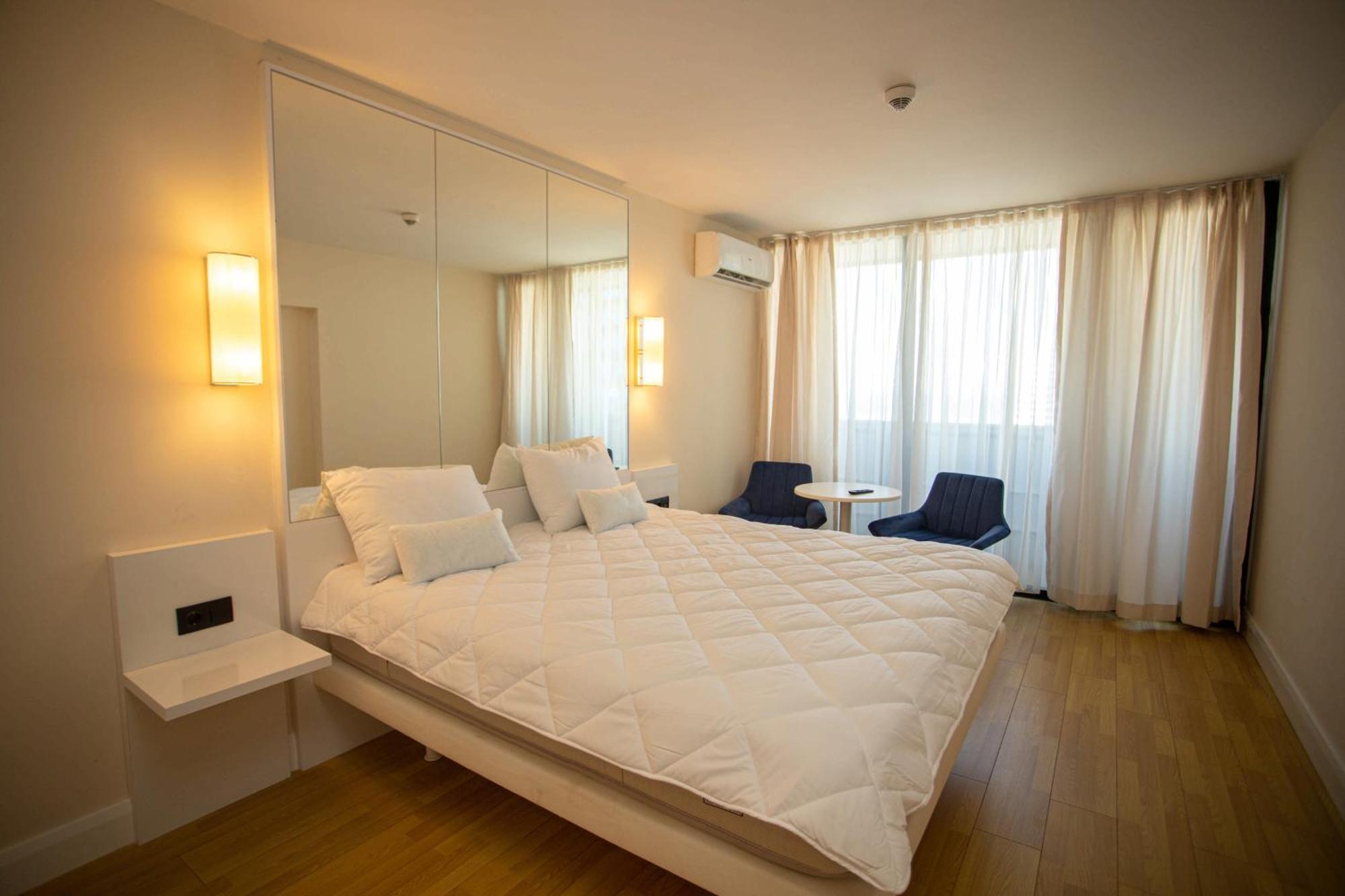 Luxsor & Gorgeous Sea Vlews Apartment Batumi Exterior photo